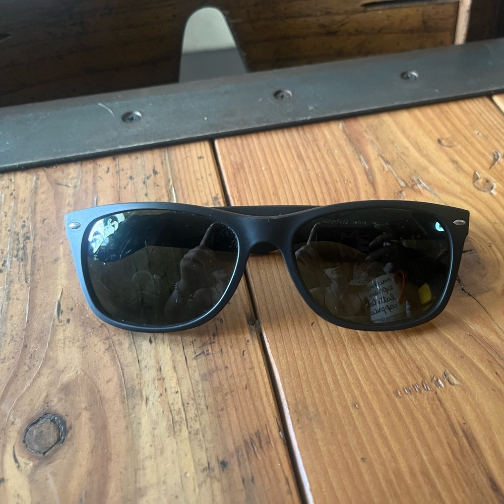 Ray ban New Wayfarer Sunglasses ( Matte Black frame )